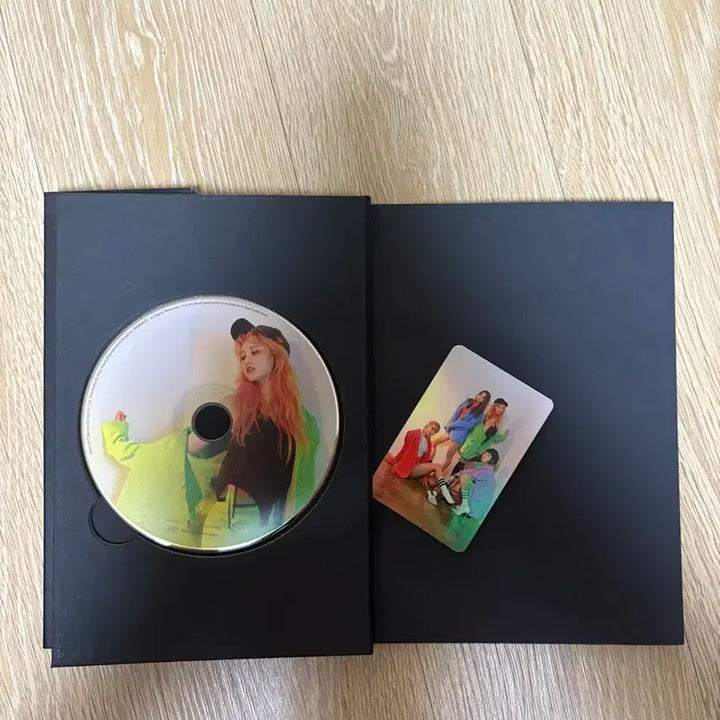 EXID 낮보다는 밤 앨범 블랙 친필 싸인 CD 비매 품