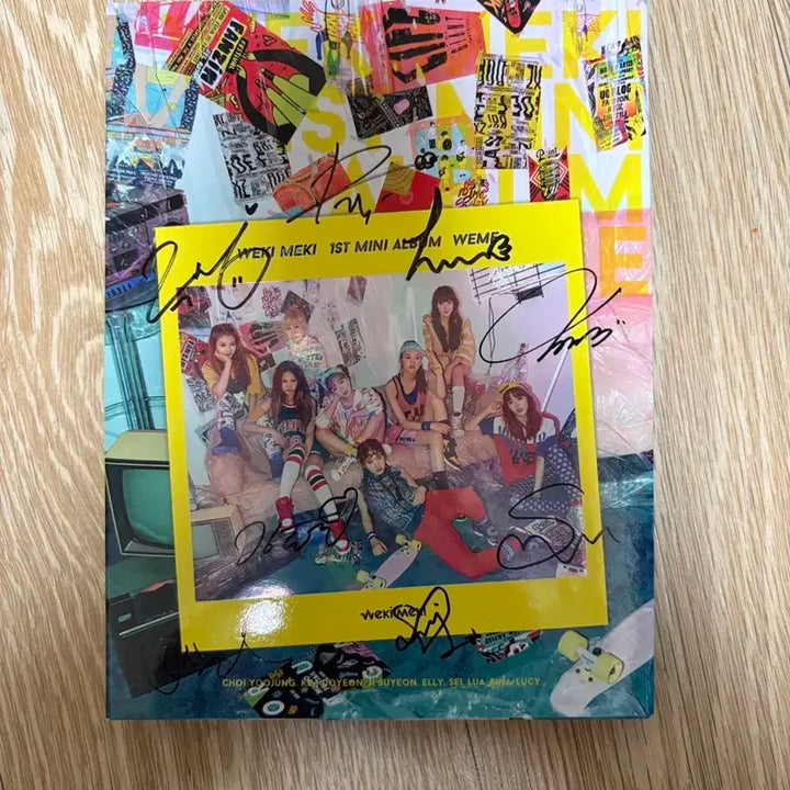 위키미키 WEME 데뷔 앨범 친필 사인 CD 비매 품