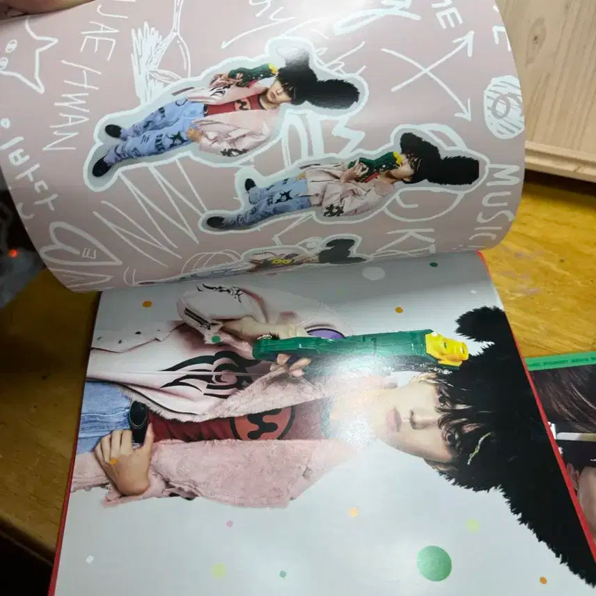 김재환 싸인앨범,포카4외,미니앨범6집,홍보용.23년6월