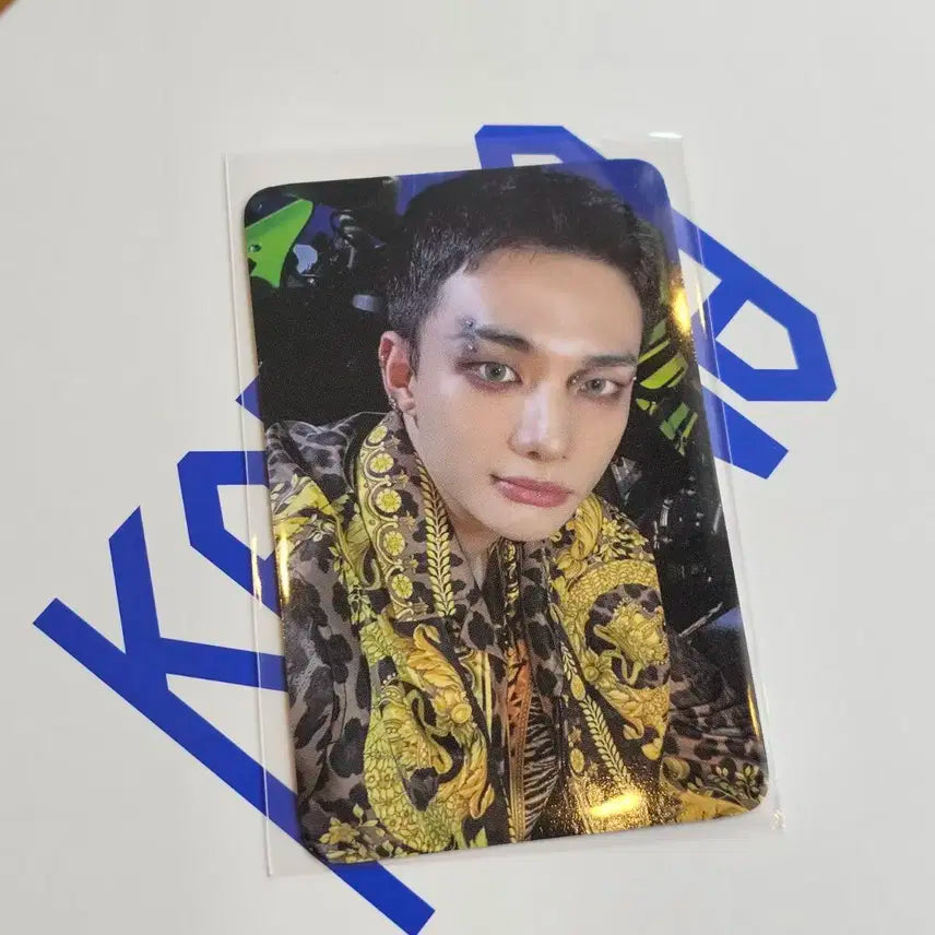 스키즈 karma 팝업 2주차 현진 럭드 포카