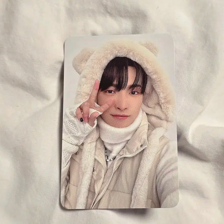 에이티즈 홍중 윈터 후면 싸인 포카 특전