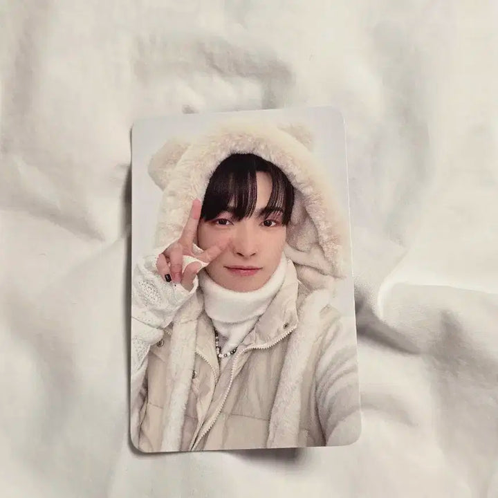 에이티즈 홍중 윈터 후면 싸인 포카 특전