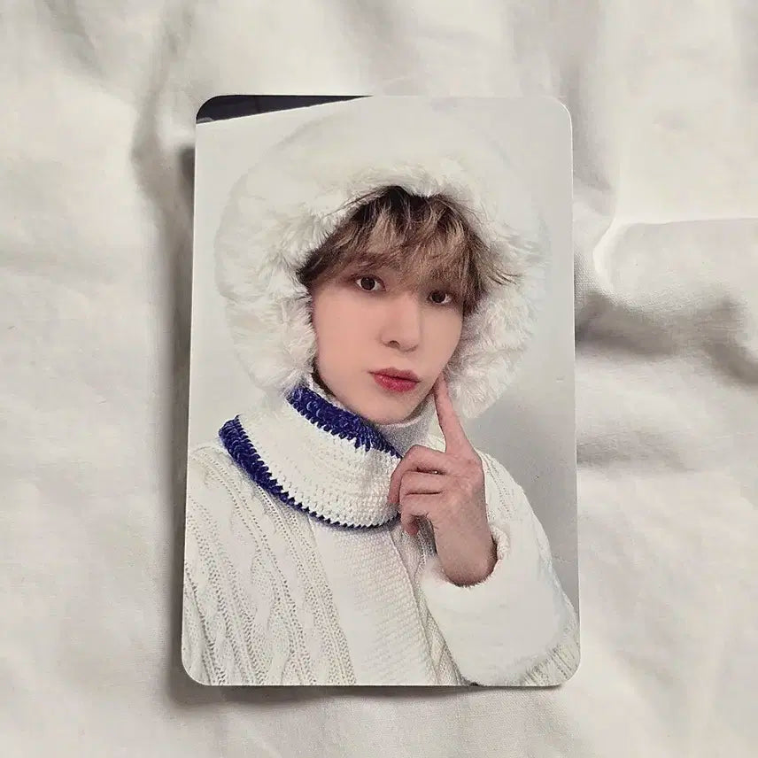 에이티즈 윤호 윈터 후면 싸인 포카 특전