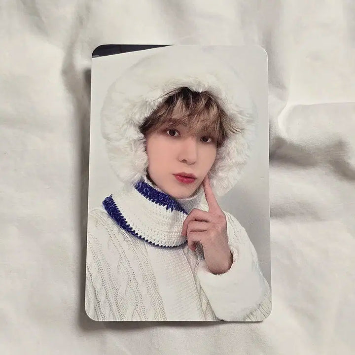 에이티즈 윤호 윈터 후면 싸인 포카 특전