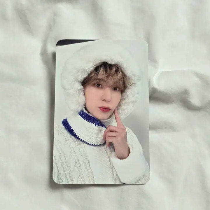 에이티즈 윤호 윈터 후면 싸인 포카 특전