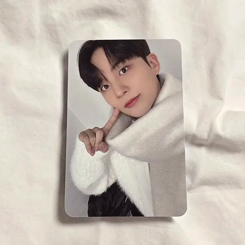 에이티즈 종호 윈터 후면 싸인 포카 특전