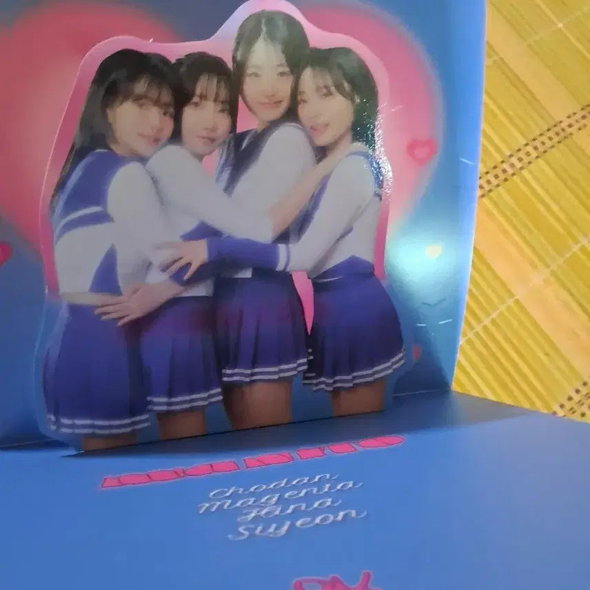 qwer 마니또 개봉앨범  포카 학생증 포함 일괄판매