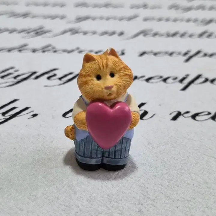 홀마크 고양이 하트 미니어쳐 피규어