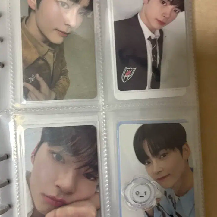 제베원 장하오 포카, 학생증 일괄 양도합니다