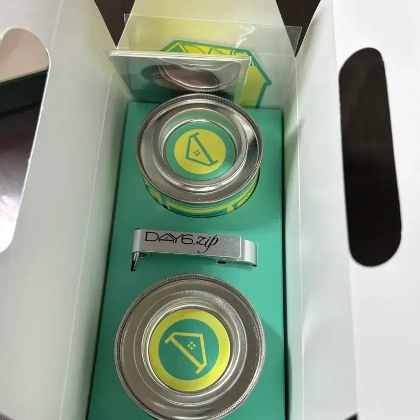 데이식스 팝업 기프트 가챠 컨페티 포함