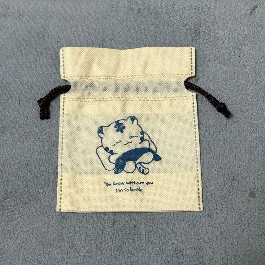 세븐틴 조슈아 인형 뇨랑 웃뇨랑 + 입양증 + 키링