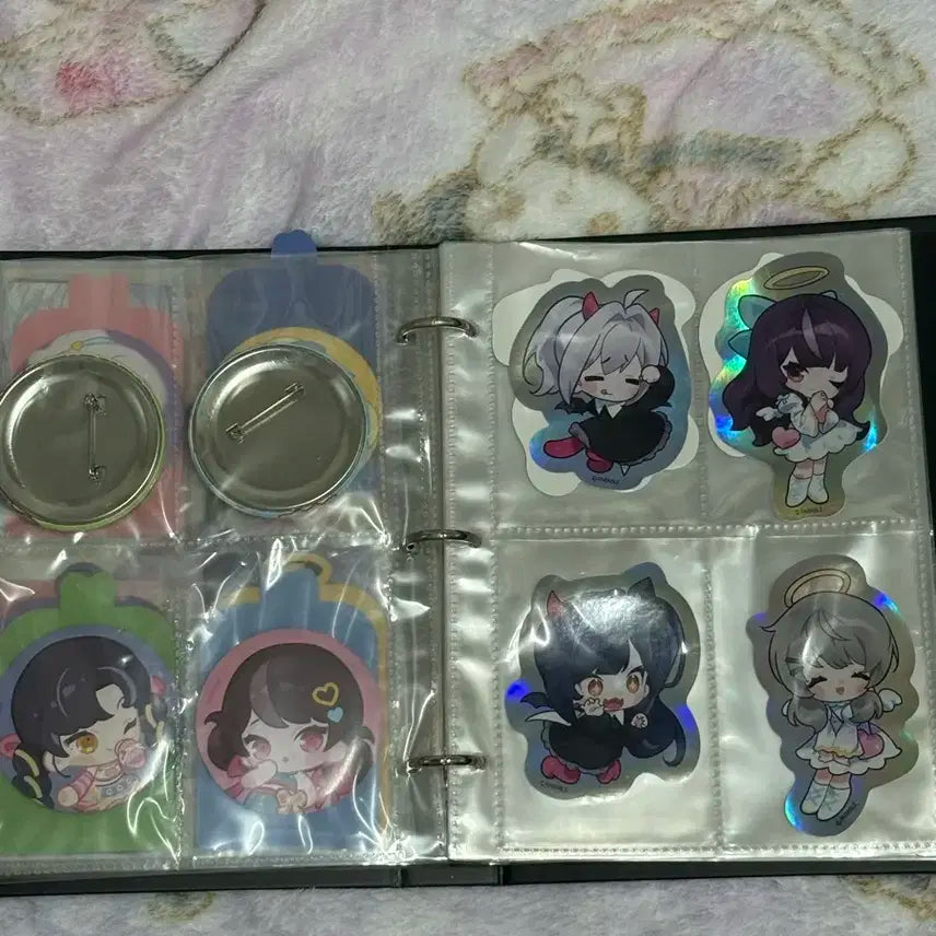 이세계아이돌 이세돌 이세팝 바인더 포카, 북마크, 뱃지, 스티커