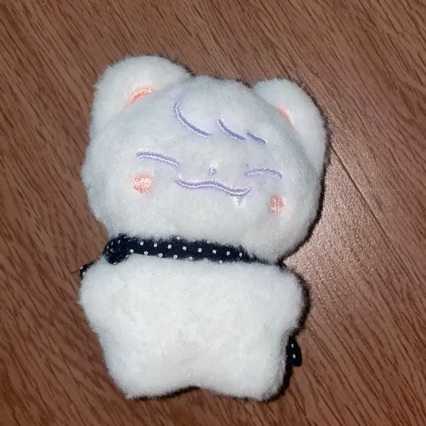 에이티즈 최산 산냥이 인형 양도 (하얀색) 10cm