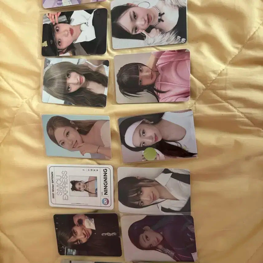 아이브,에스파 포카 팔아여 럭드도 있고 하자는 거의 드 없어용 !!