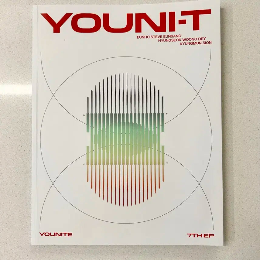 Younite 유나이트 7TH EP 포토북 앨범? 새상품