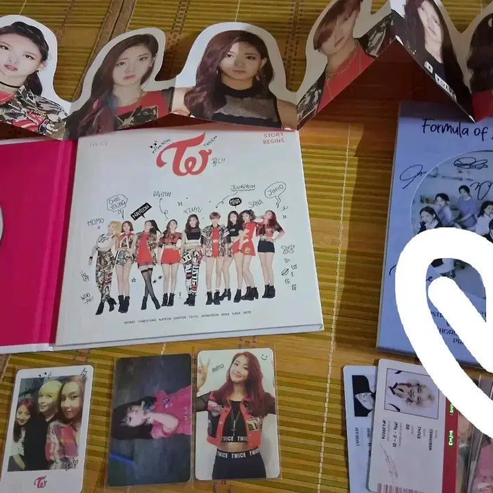 트와이스  Story Begins  싸인앨범