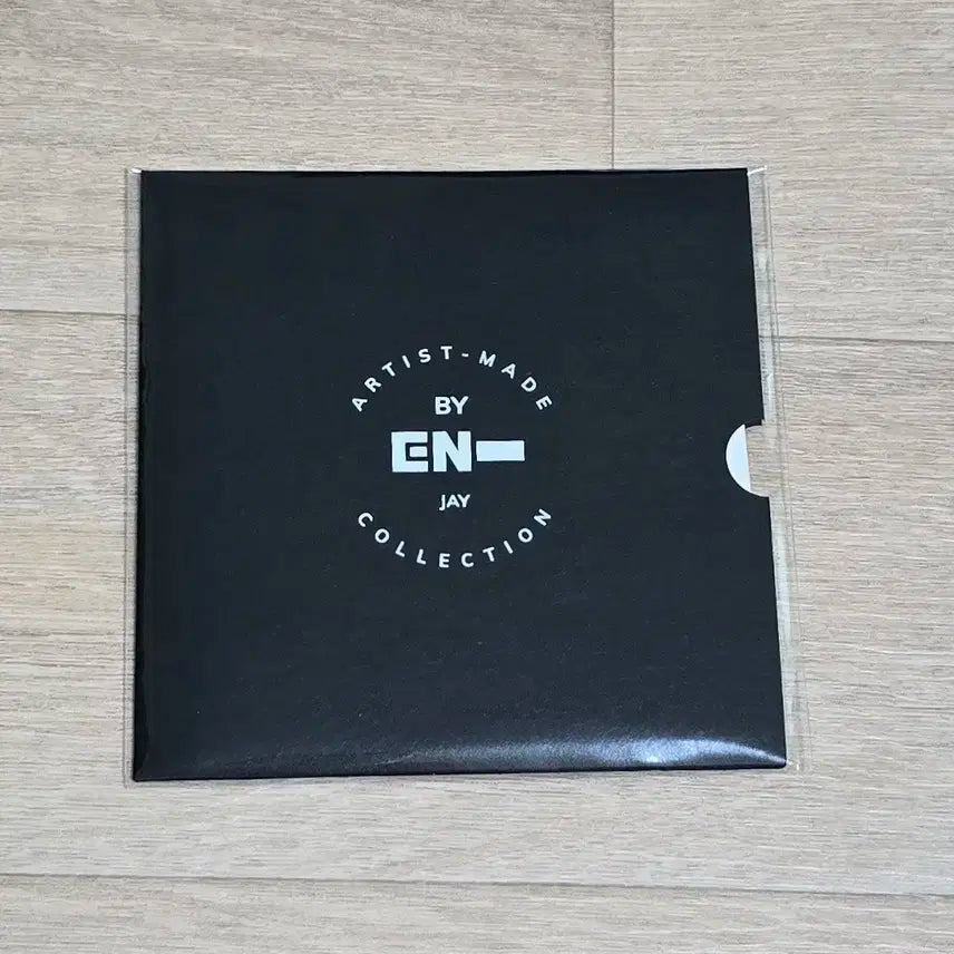 엔하이픈 아티스트 메이드 제이 티셔츠 포카