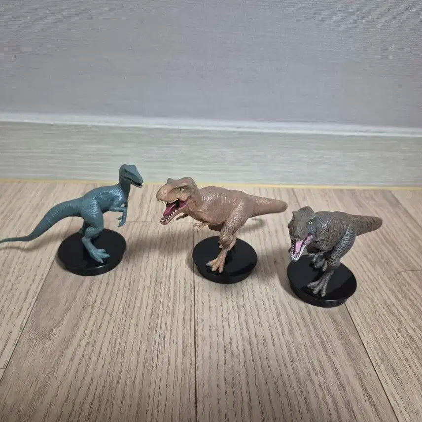 쥬라기월드 CGV 탑퍼 피규어 3종