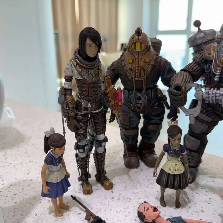 NECA 바이오쇼크 피규어 모음