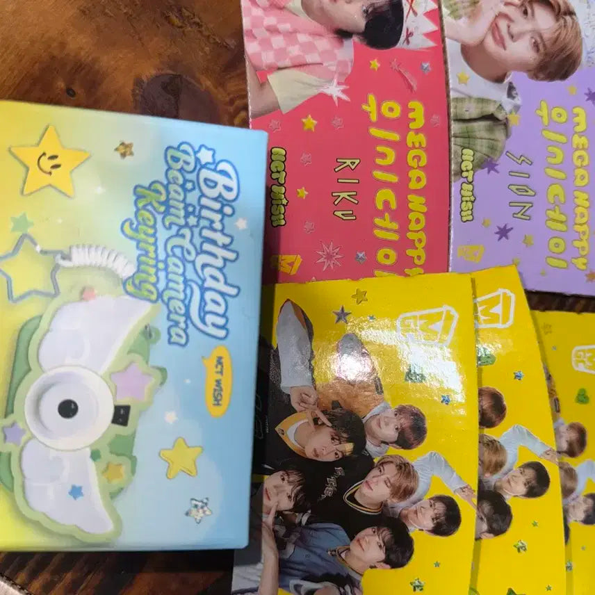 엔시티 위시 메가커피 카메라 빔 키링
