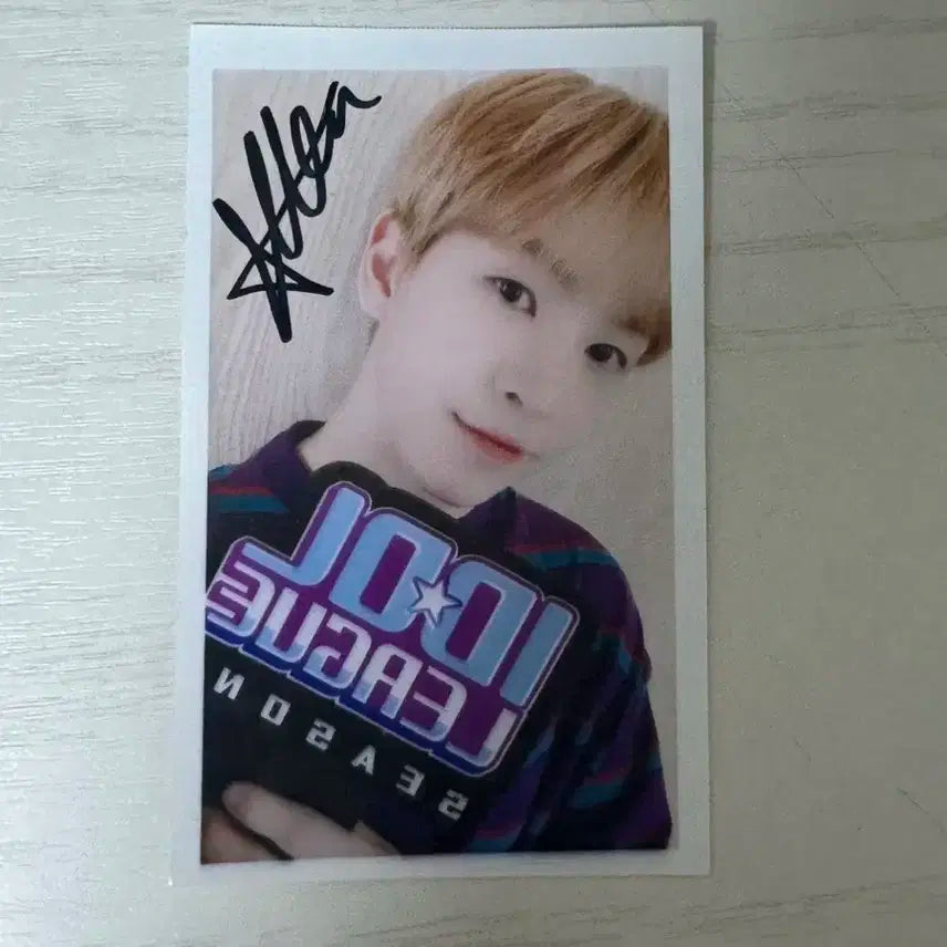 앨런 친필싸인