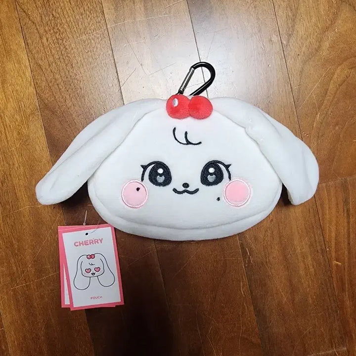 아이브 미니브 팝업 체리 파우치 장원영