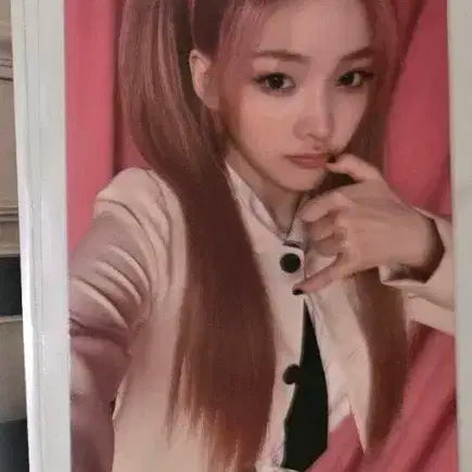 아일릿 이로하 포카 럭드