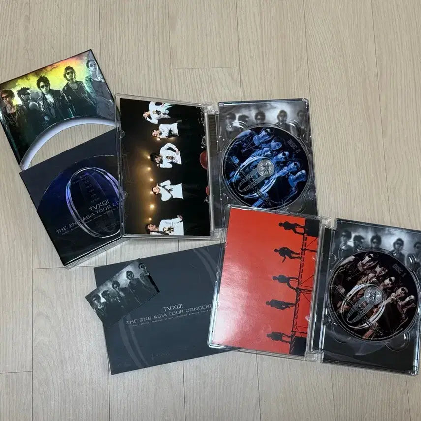 동방신기 2nd 아시아 투어 콘서트 DVD
