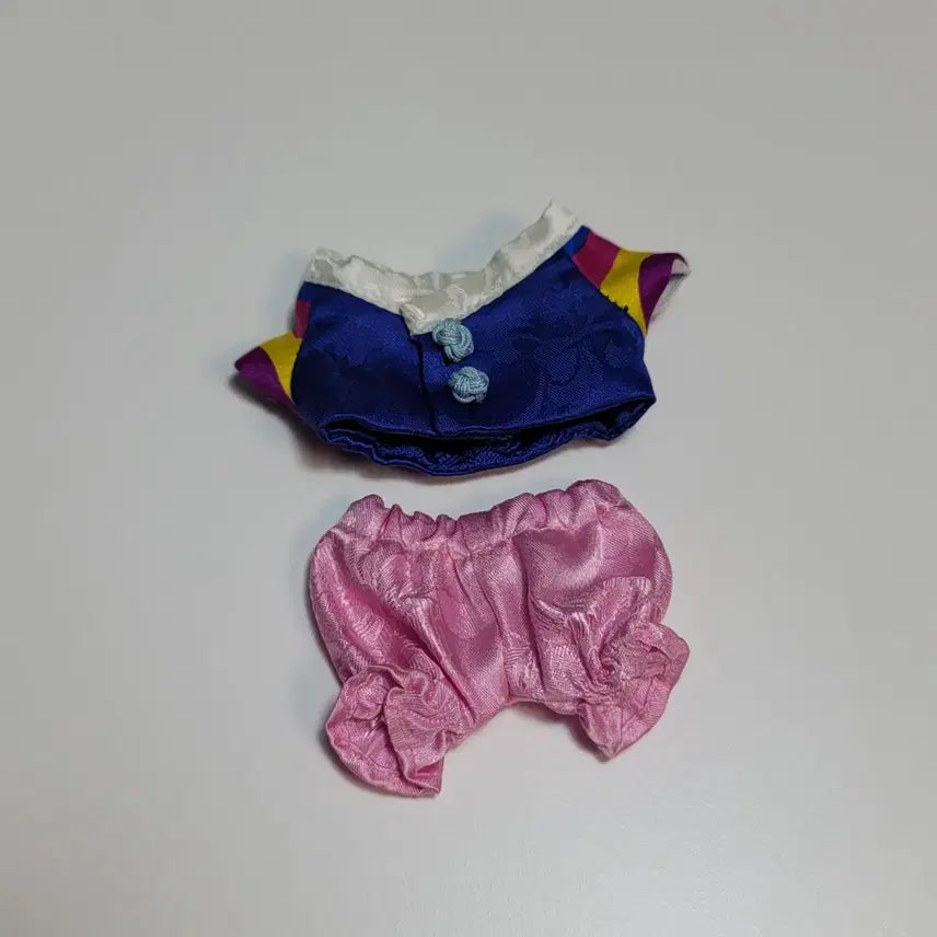 10cm 인형 한복 2종 모두 (원가 이하)