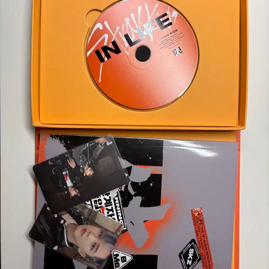 스트레이키즈 IN (인생) 공개앨범 + 포토카드