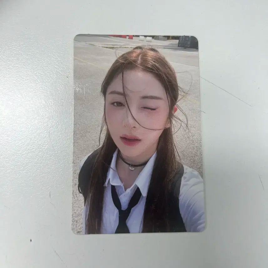 르세라핌 안티프레자일 허윤진 앨범 포카