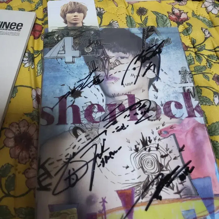 샤이니 전원 친필싸인 포함 일괄금액