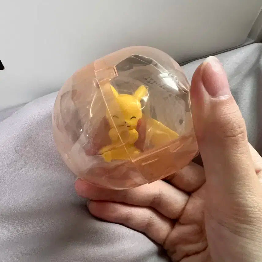 악뜨거 피캬츄 가차 일괄