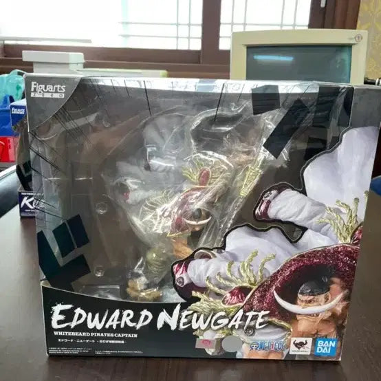 원피스 FiguartsZERO 흰수염 피규어