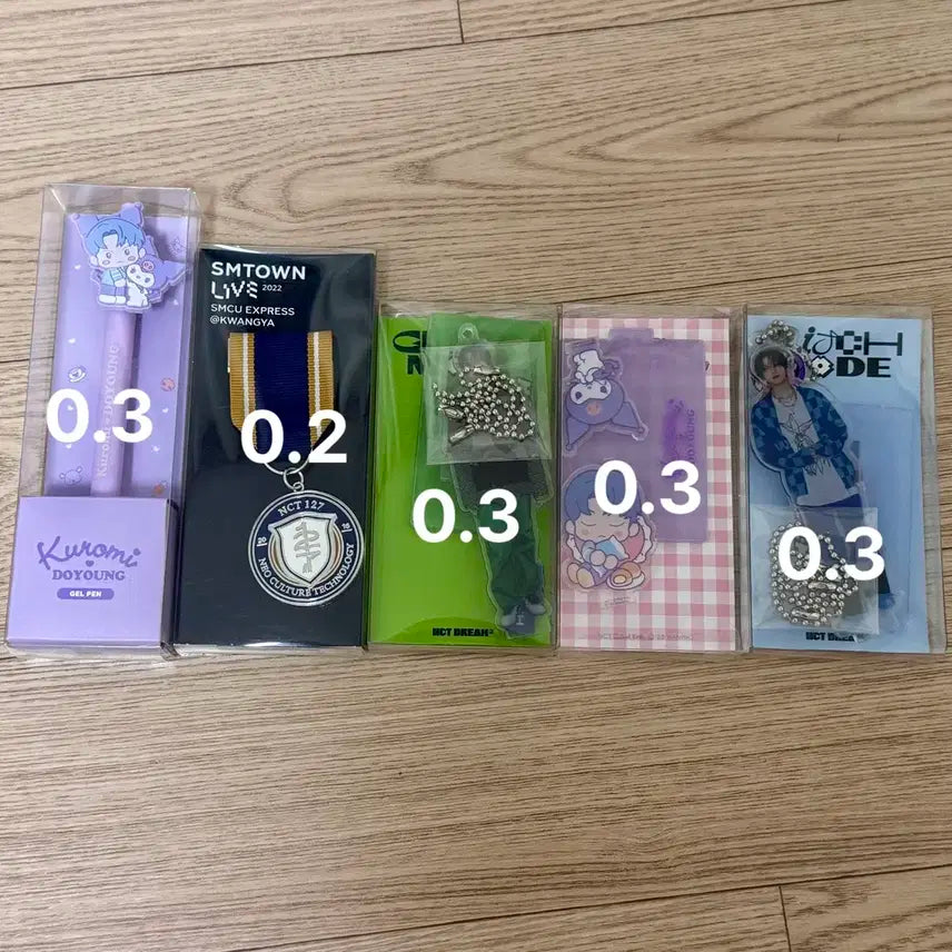 엔시티 드림 일이칠 산리오 해찬 도영 뱃지 아크릴키링 볼펜 양도