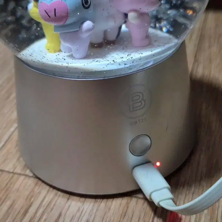 방탄소년단 BT21 스노우볼 피규어