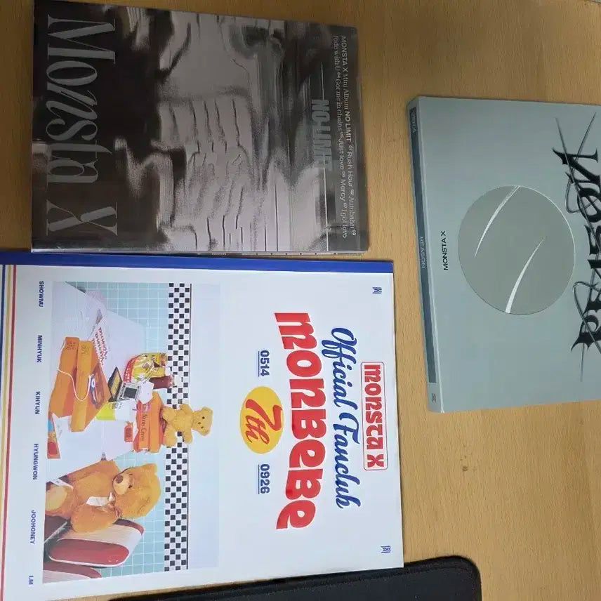 몬스타엑스 앨범