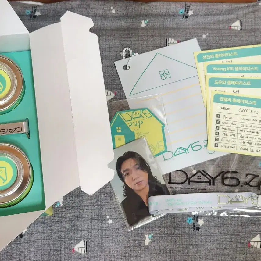 데이식스 Day6 zip 팝업 기프트 (슈링크키링포함)