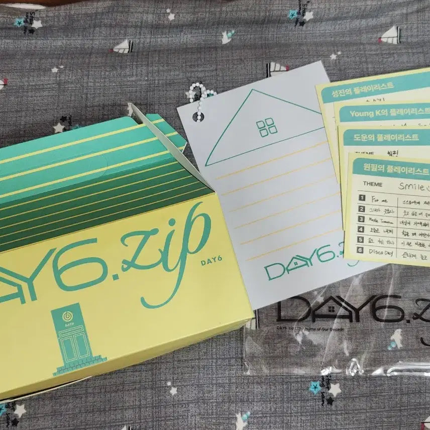 데이식스 Day6 zip 팝업 기프트 (슈링크키링포함)