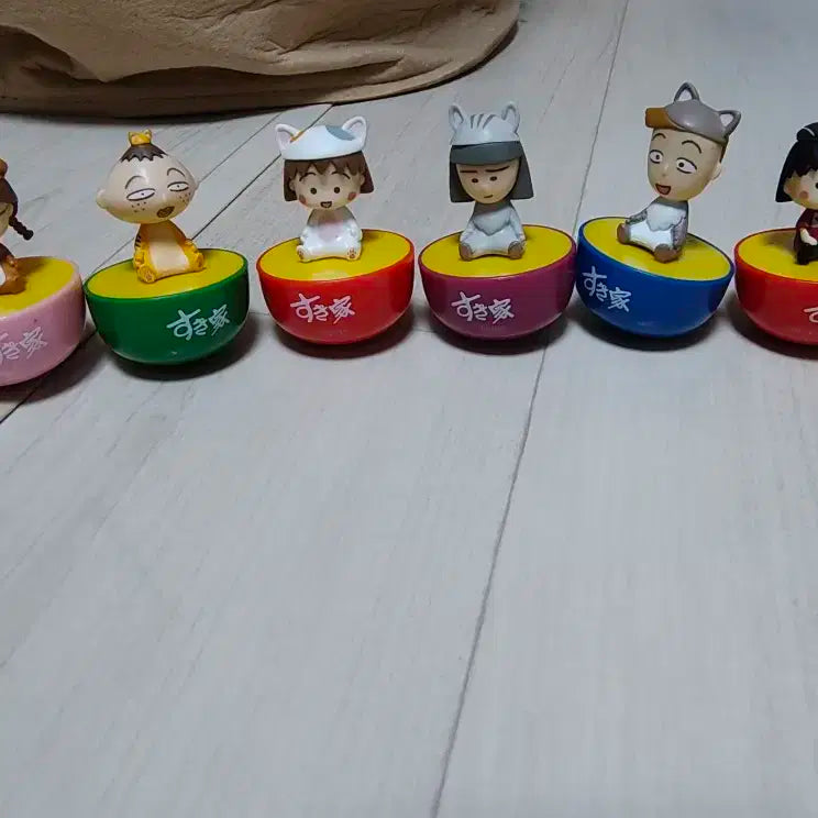 마루코는 아홉살 오뚝이 피규어 치비마루코냥 피규어 6종 팝니다