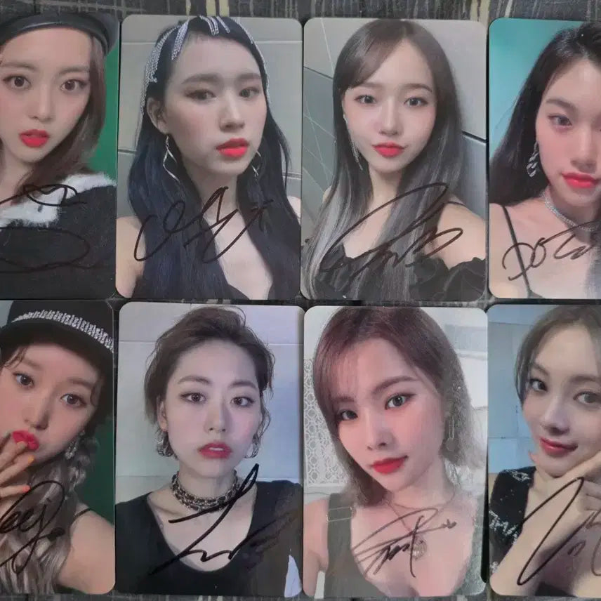 위키미키 HIDE and SEEK 앨범 공방 친필 사인 포카 판매합니다.