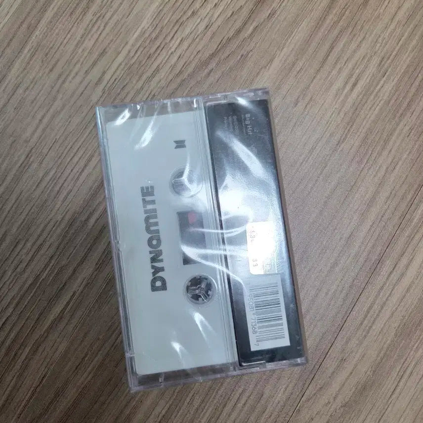 BTS 방탄소년단 다이너마이트 카세트 테이프