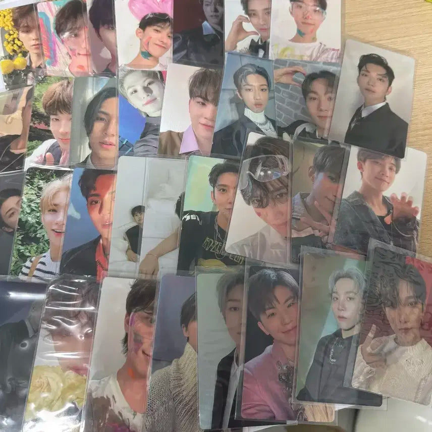 세븐틴 포카 일괄 양도 판매합니다