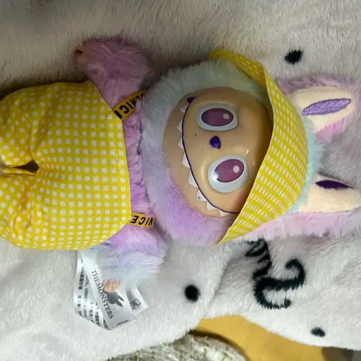 라부부 플러피 인형 옐로우 체크