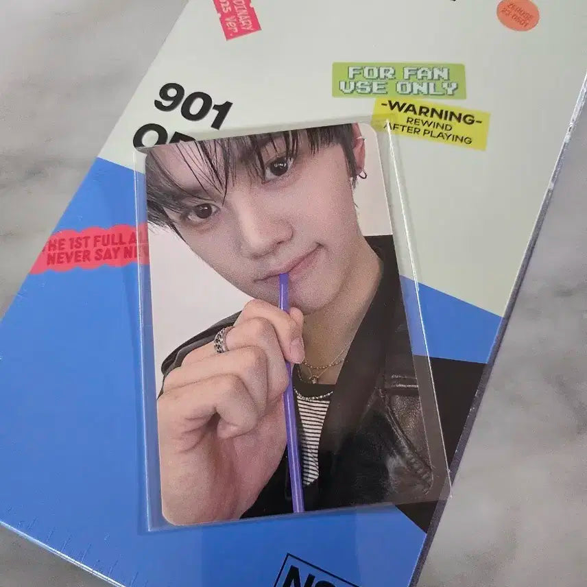 제베원 1집 플챗샵 빨대 김규빈