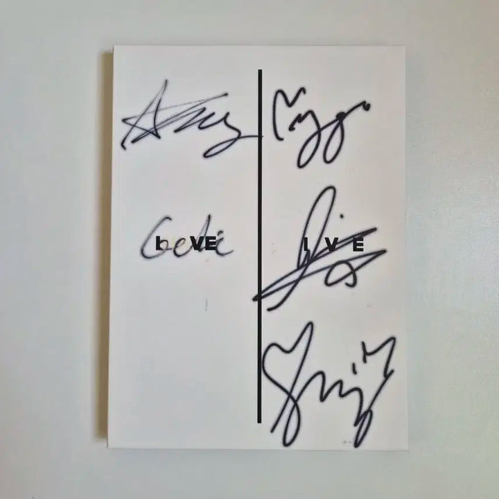 아이브 1집 친필싸인 (안유진 장원영 가을 리즈 리서)