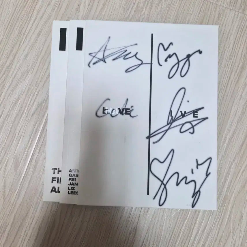 아이브 1집 친필싸인 (안유진 장원영 가을 리즈 리서)