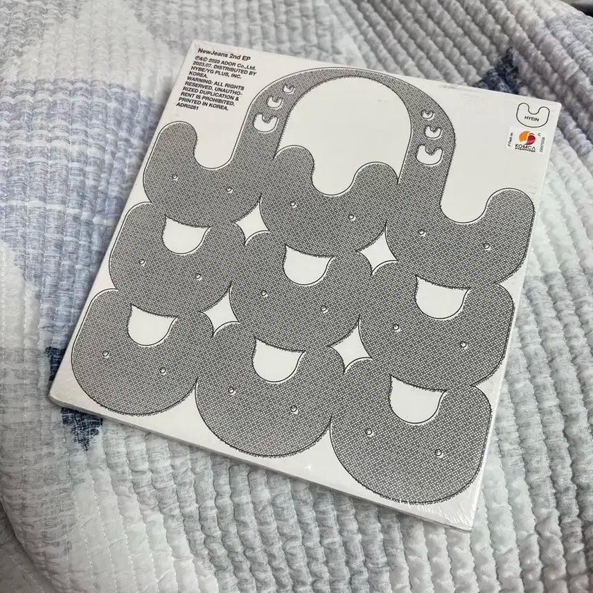 뉴진스 혜인 겟업 가방 앨범