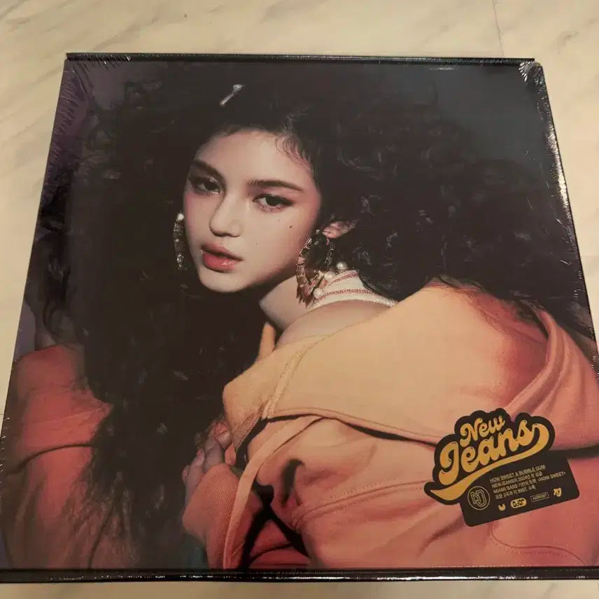 미개봉 뉴진스 앨범 How Sweet & Bubble Gum