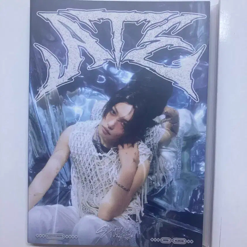 필릭스 에이트 앨범